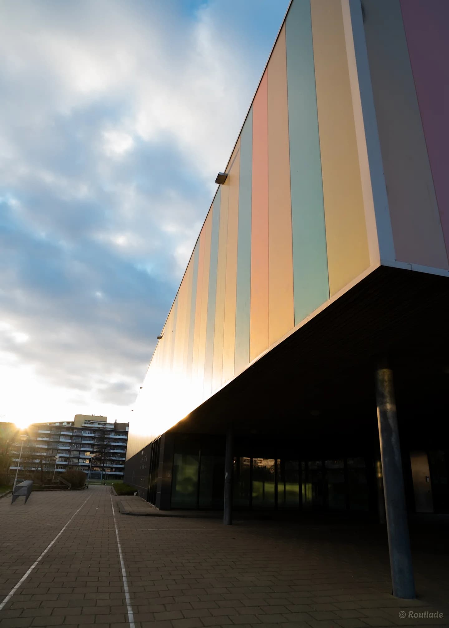 Cover Regenboog gebouw in Zoetermeer